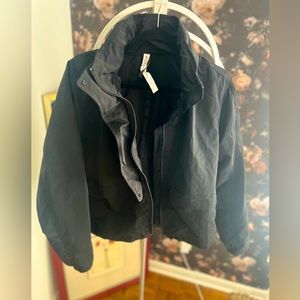 NWOT! Women’s Lululemon ‘Always Effortless’ jacket.